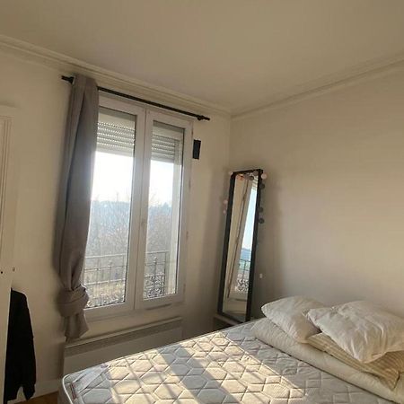 Appartement Ensoleille, Central Et Tout Equipe Avec Vue Tour Eiffel Et Pantheon Parigi Esterno foto