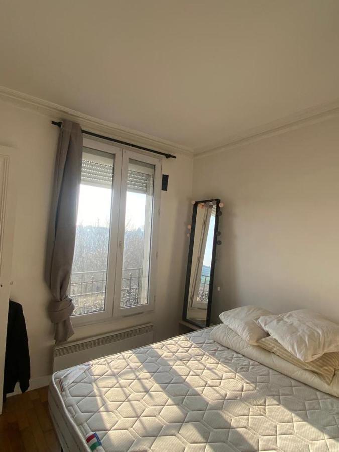 Appartement Ensoleille, Central Et Tout Equipe Avec Vue Tour Eiffel Et Pantheon Parigi Esterno foto