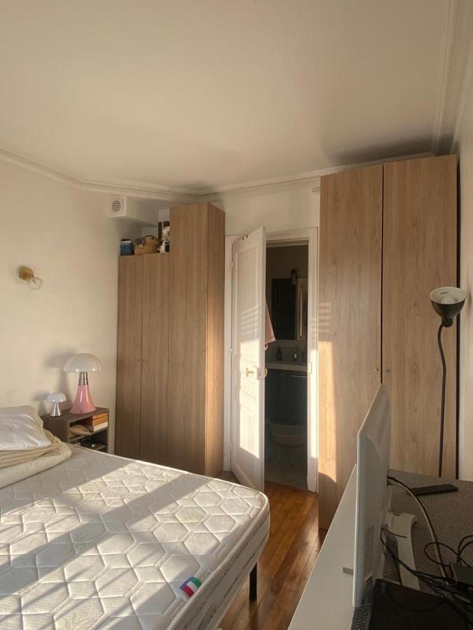 Appartement Ensoleille, Central Et Tout Equipe Avec Vue Tour Eiffel Et Pantheon Parigi Esterno foto